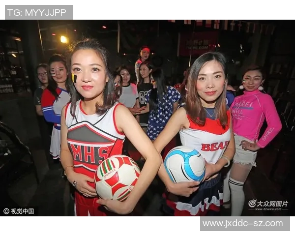 足球明星变身女性身份的背后故事揭秘：从绿茵场到人生新篇章